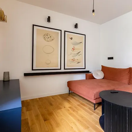 Retro Lounge Loft Apartment