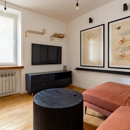 Retro Lounge Loft Apartment *