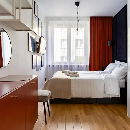 Retro Lounge Loft Apartment *
